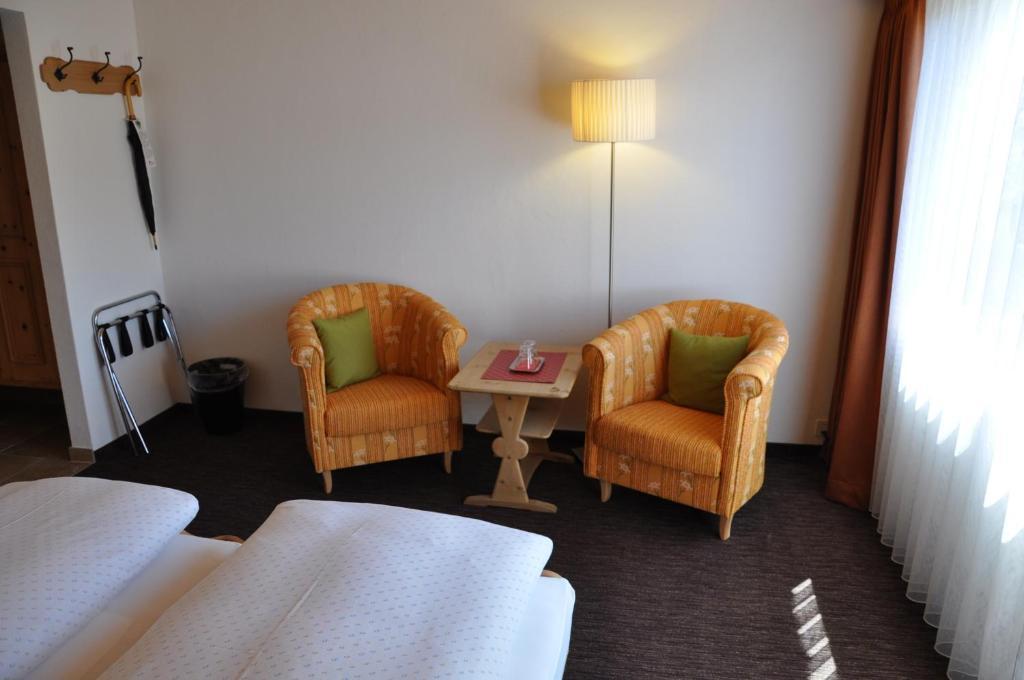 Hotel Seraina Sils Maria Pokoj fotografie