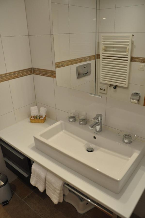 Hotel Seraina Sils Maria Pokoj fotografie