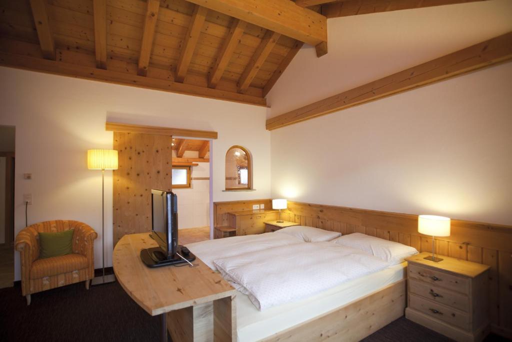 Hotel Seraina Sils Maria Pokoj fotografie